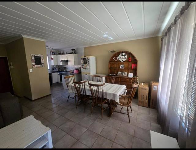 3 BEDROOM TOWNHOUSE FOR SALE IN MAGALIESKRUIN